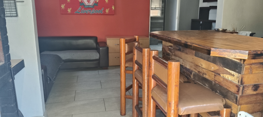 3 Bedroom Property for Sale in Uitsig Western Cape